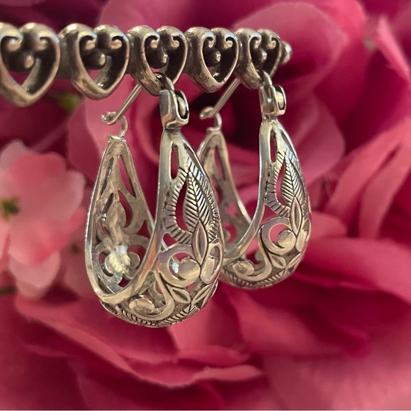 Silpada Sterling Silver Filigree Hoop Earrings P1844 - Picture 2 of 12